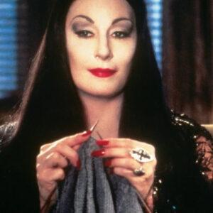 Anjelica Huston’s Shocking Cancer Battle: The Untold Story of Her Strength and Triumph